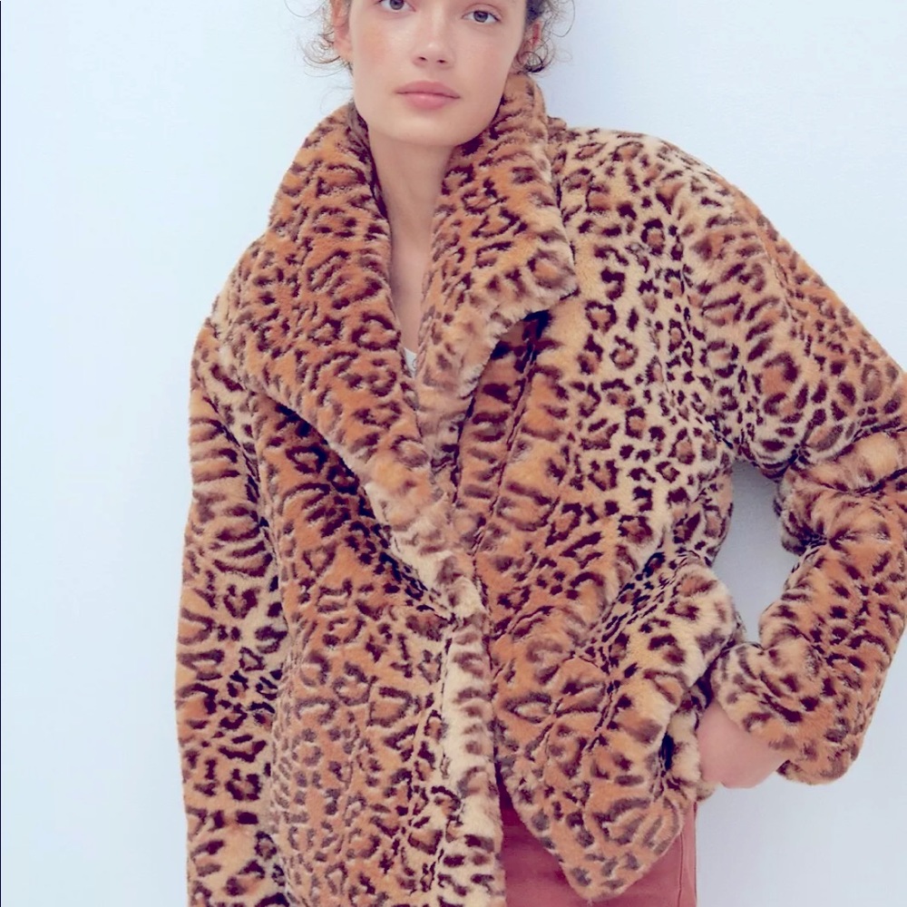 Beautiful Anthropologie faux fur leopard! NEW/UNWORN. Tag fell off. Buttery soft